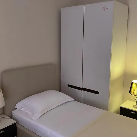 Coastal, 2-bedroom Unit Golem